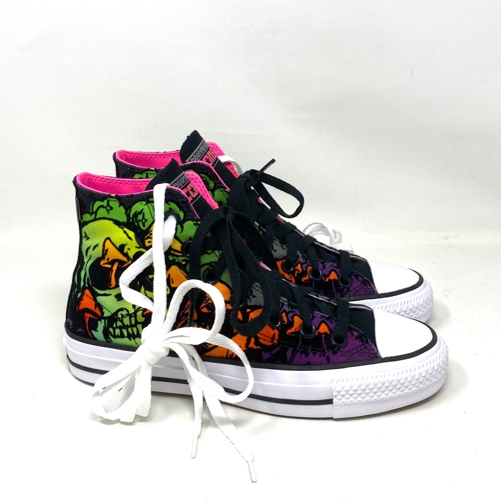 WORN ONCE - Hi-Top Neon Skull w/Velvet - Picture 6 of 10